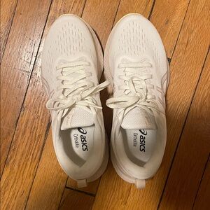 Like New ASICS GEL-Excite 10 Running Shoe - Women's